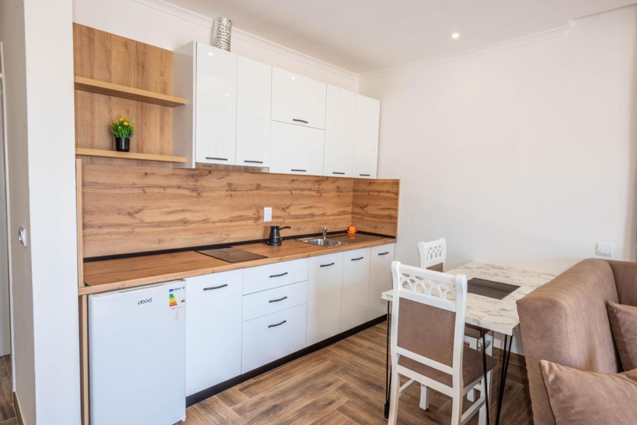 Twins Apartments Улцин Екстериор снимка