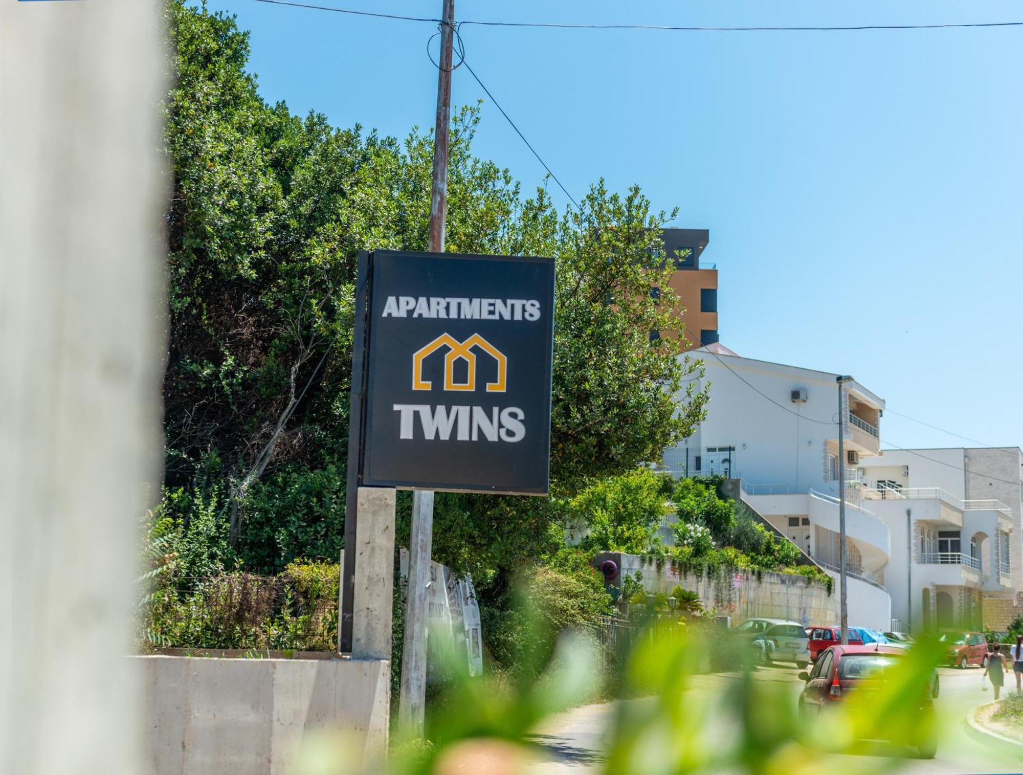 Twins Apartments Улцин Екстериор снимка